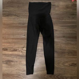 Beyond yoga maternity leggings
